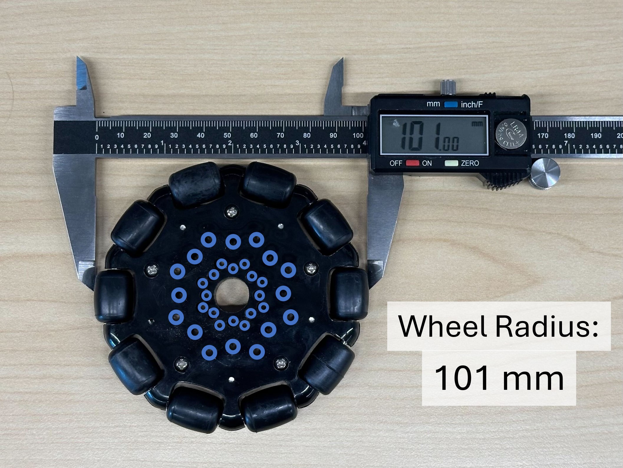 Omni wheels with 101mm diameter.